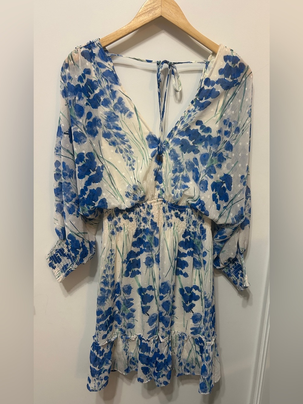 Elegant Cream and Blue Floral Long Sleeve Dress